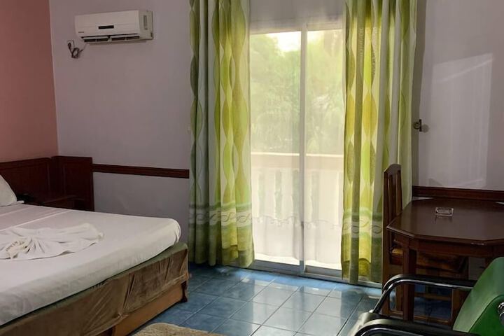 Room 16 of 87