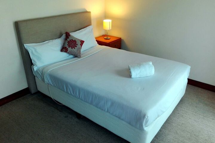 Room 6 of 38