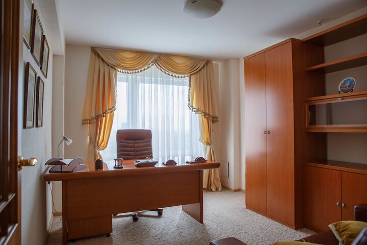 Room 79 of 122