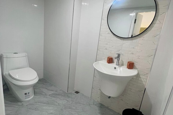 Room 10 of 25