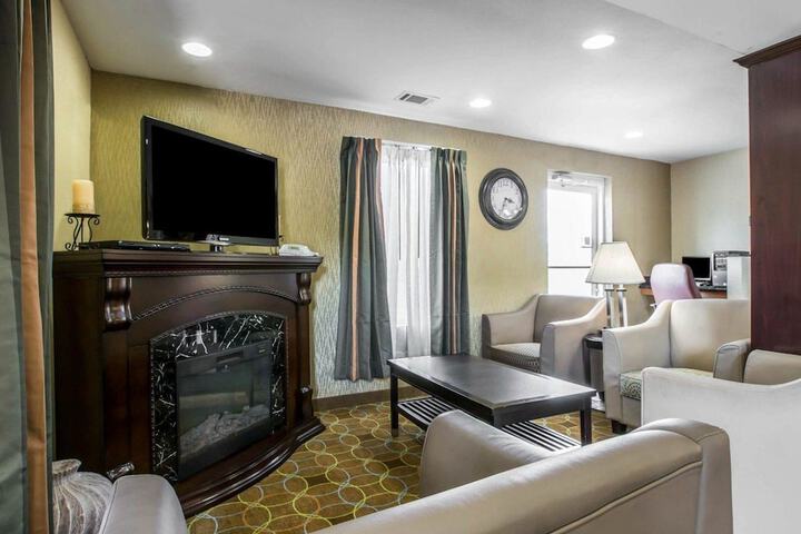 Guest Lobby