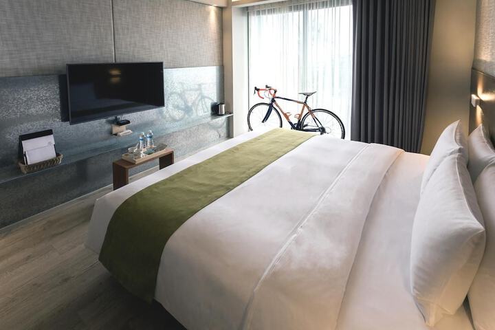 Room 8 of 45