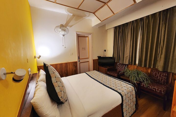 Room 8 of 81