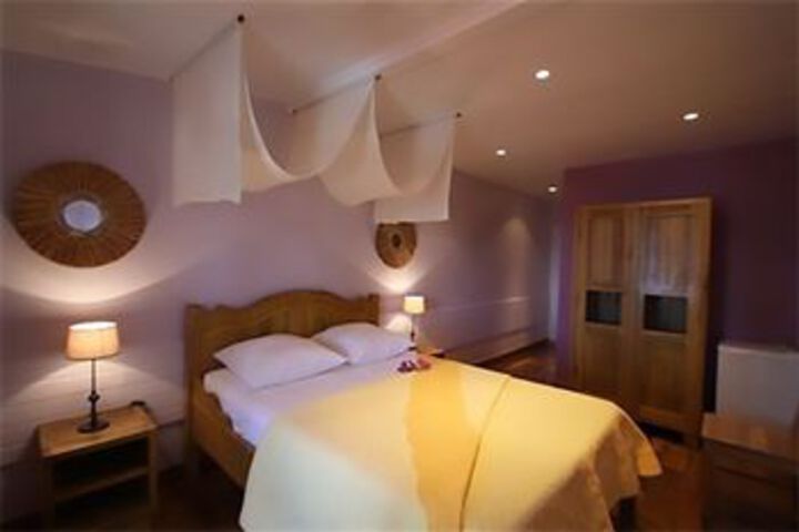 Room 60 of 79