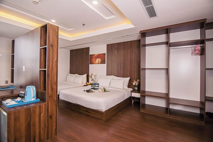 Room 18 of 76
