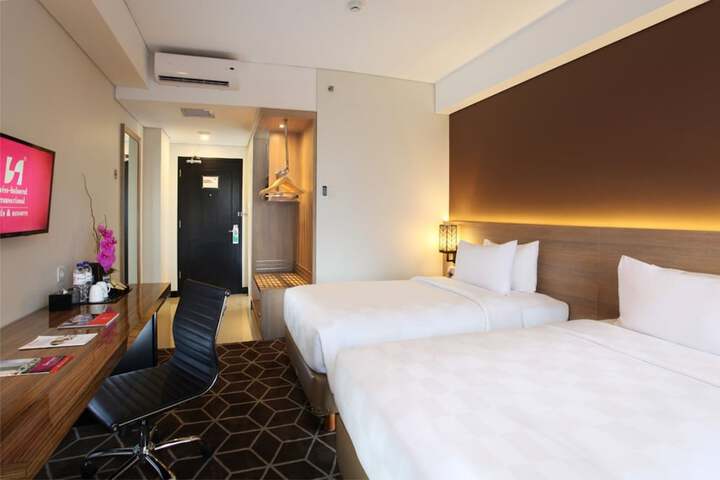 Room 5 of 43