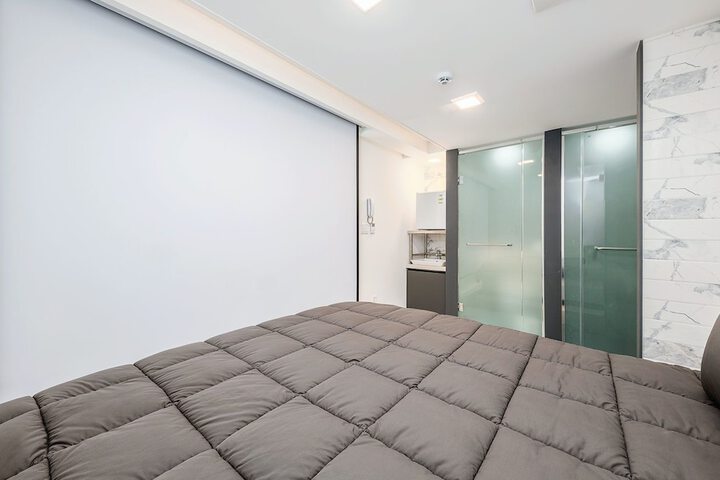 Room 12 of 54