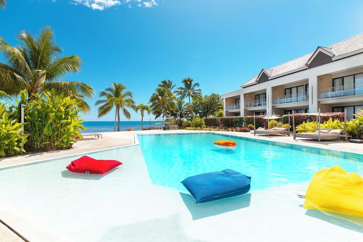 Cooks Bay Hotel and Suites