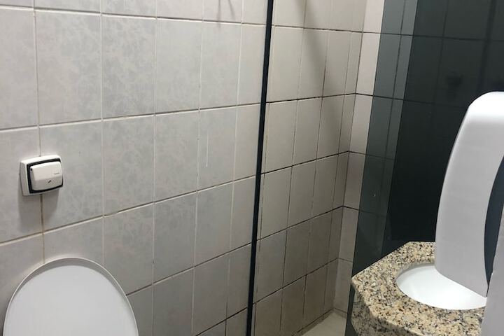 Room 14 of 17
