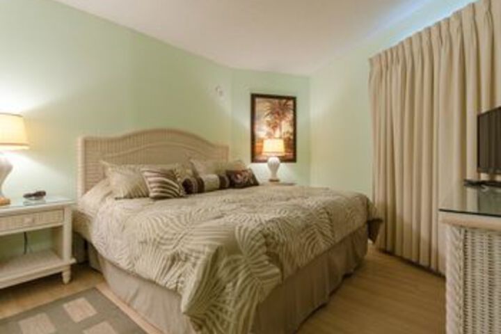 Room 9 of 18