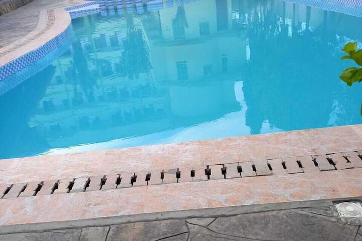 Pool 28 of 52