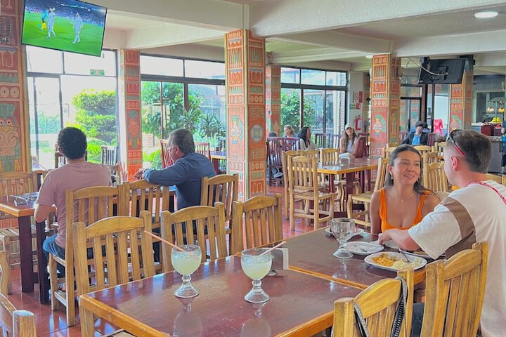 Dining 47 of 64