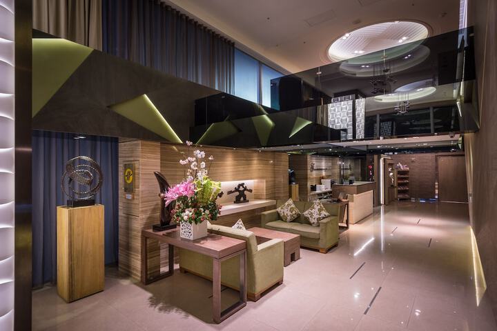 Hotel 2 of 87
