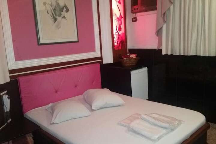 Room 17 of 28