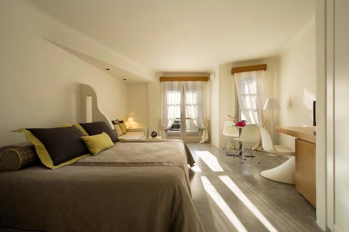 Room 6 of 40