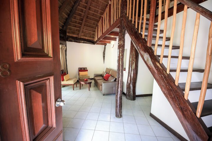 Room 16 of 38