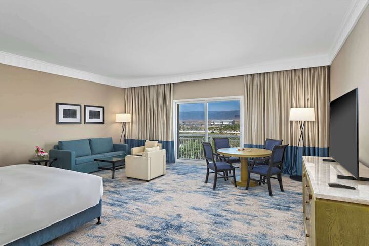 Room 47 of 119
