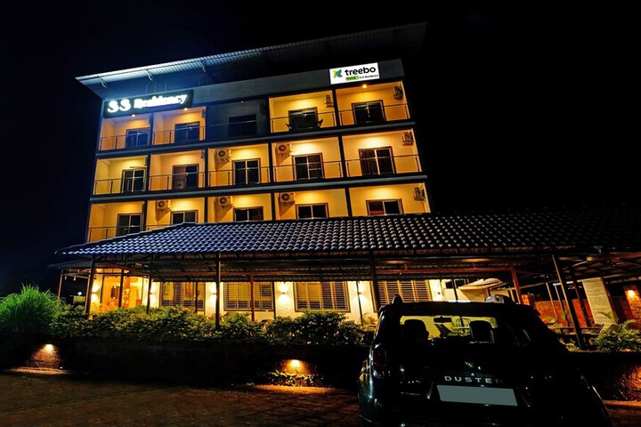 Hotel 33 of 34