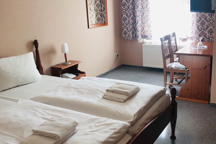Room 3 of 26