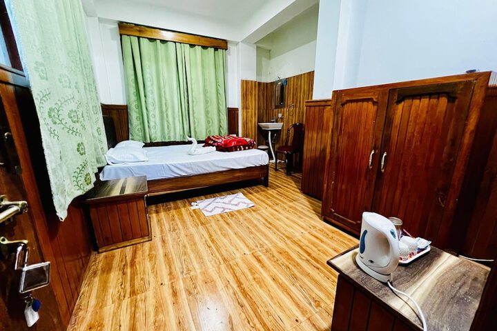 Room 20 of 29