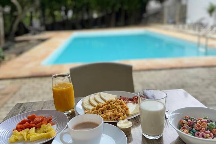 Breakfast/Coffee Service 26 of 29