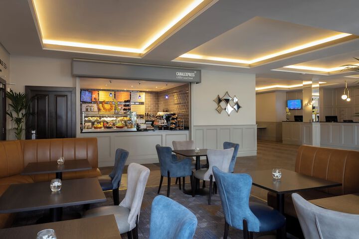 Coffee shop