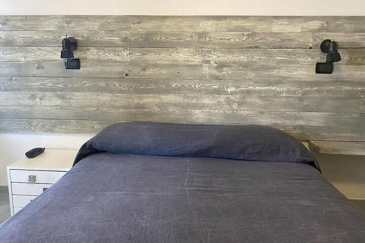 Room 15 of 104