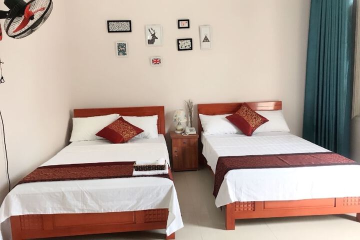 Room 5 of 28