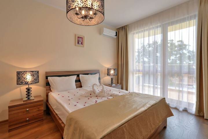Room 6 of 35