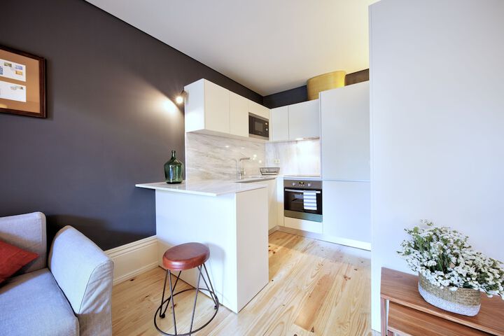 Room 10 of 38