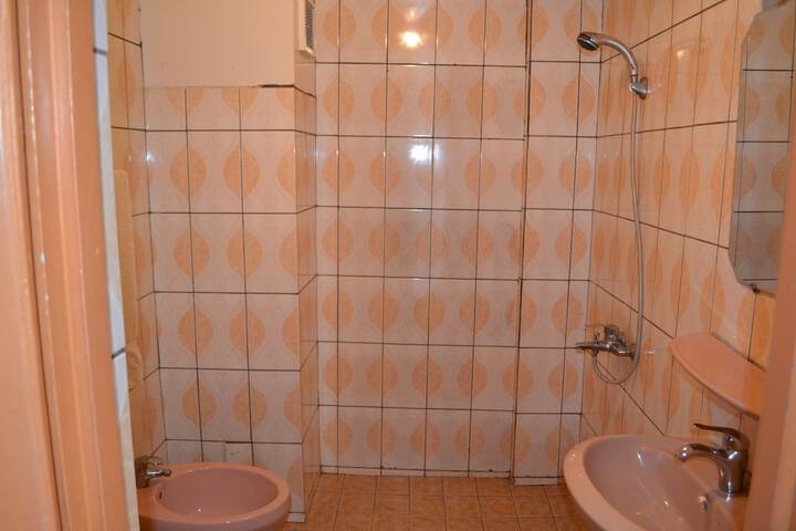 Room 12 of 15