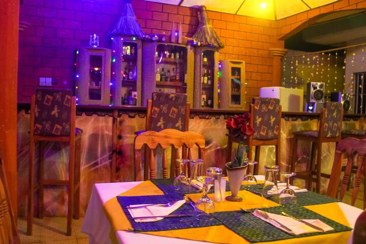 Dining 39 of 66