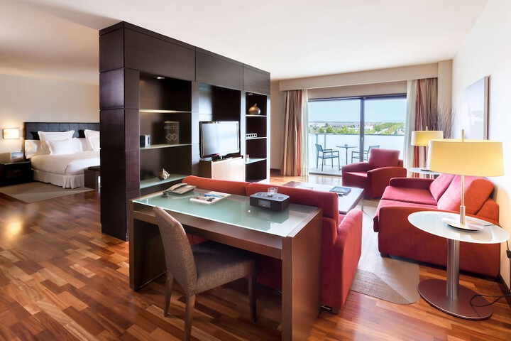 Room 10 of 64
