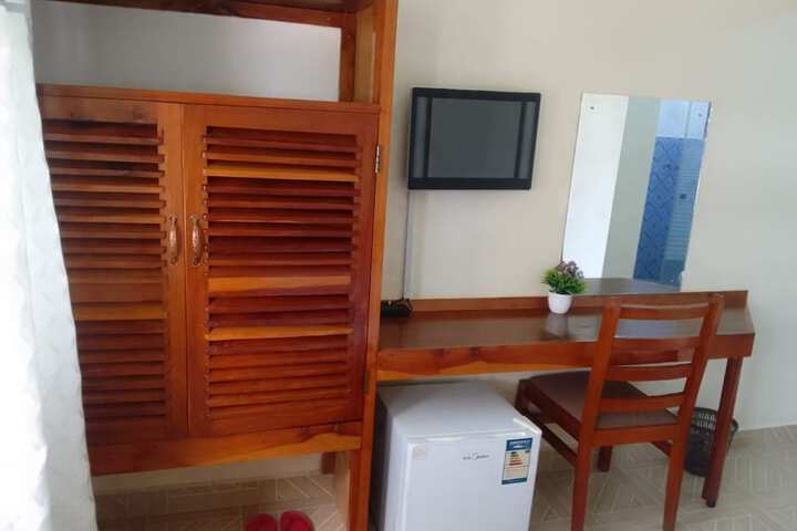 Room 8 of 37