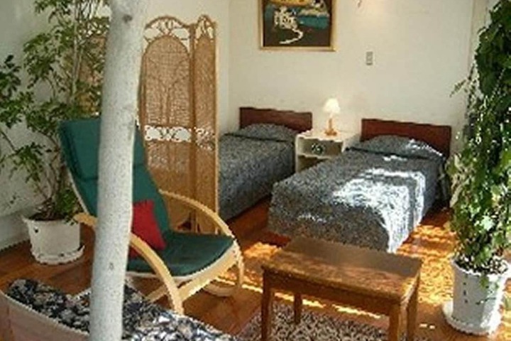 Room 9 of 27