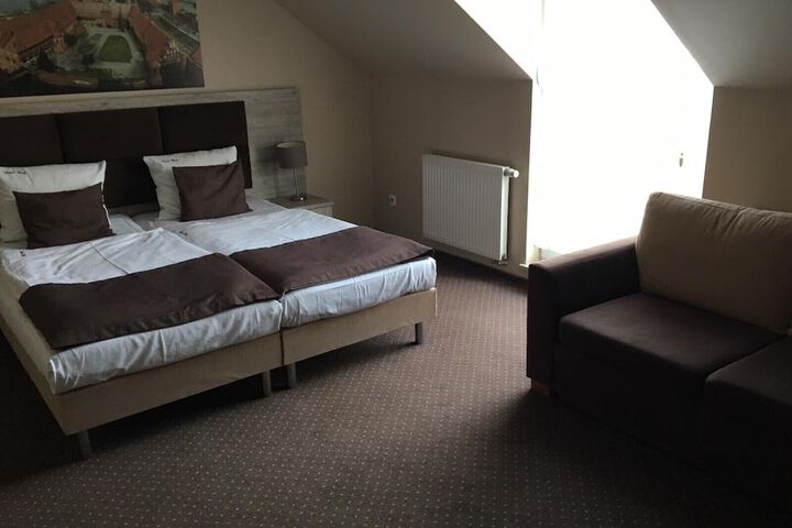 Room 7 of 58
