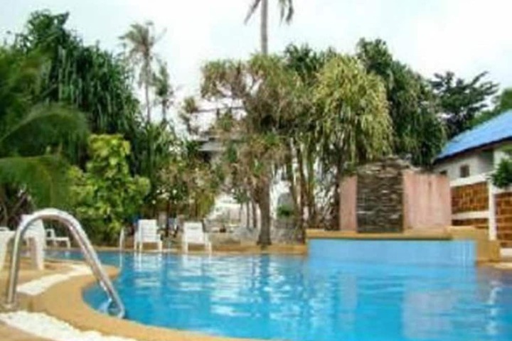 Pool Hotel