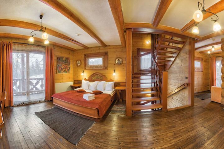 Room 6 of 51