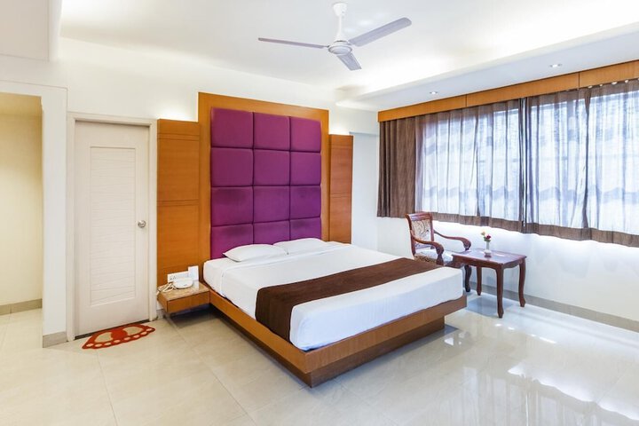 Room 10 of 30