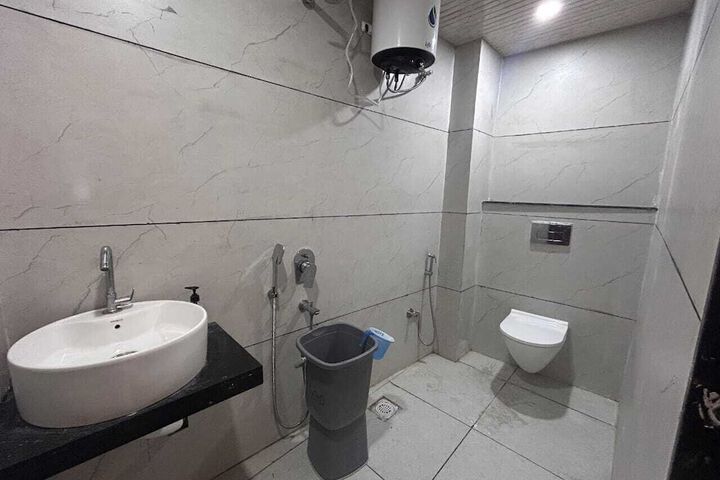 Room 15 of 16