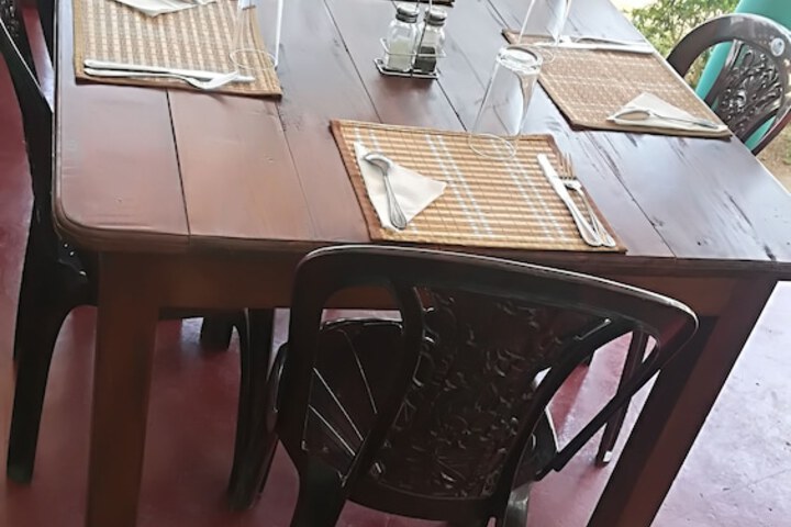 Dining 5 of 28