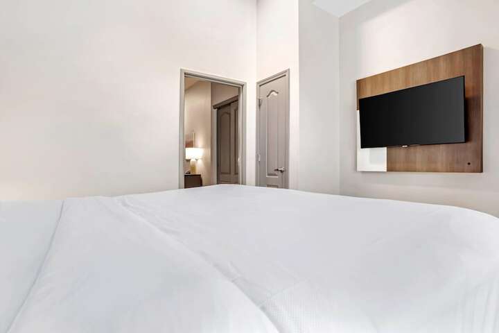 Room 44 of 74