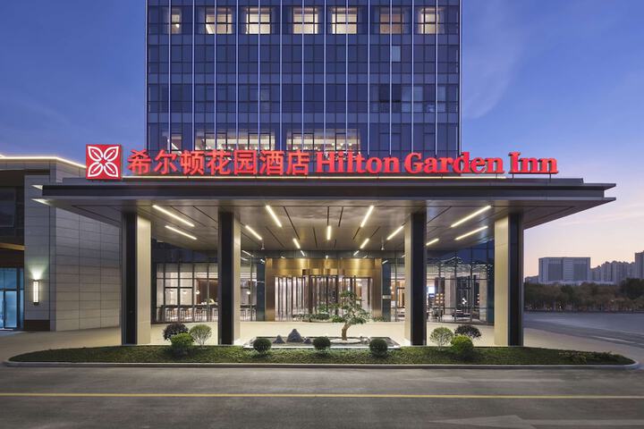 Hotel 41 of 42