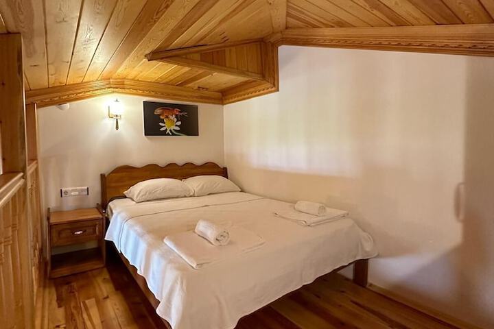 Room 47 of 130