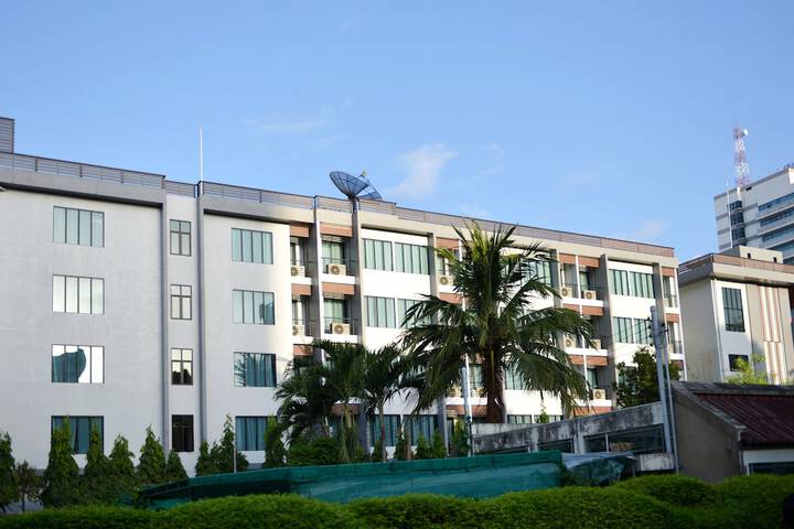 Hotel 84 of 90