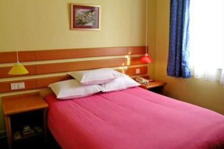 Room 6 of 21