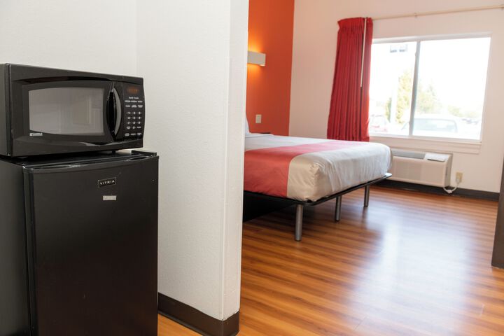 Room 6 of 36