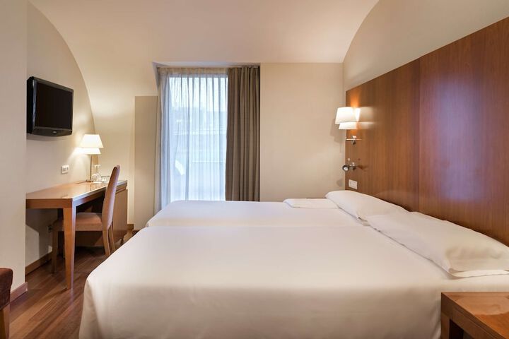 Room 9 of 49