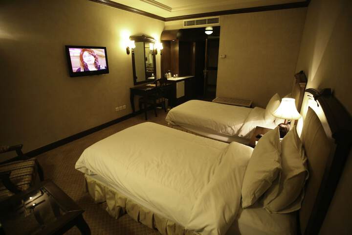 Room 16 of 63