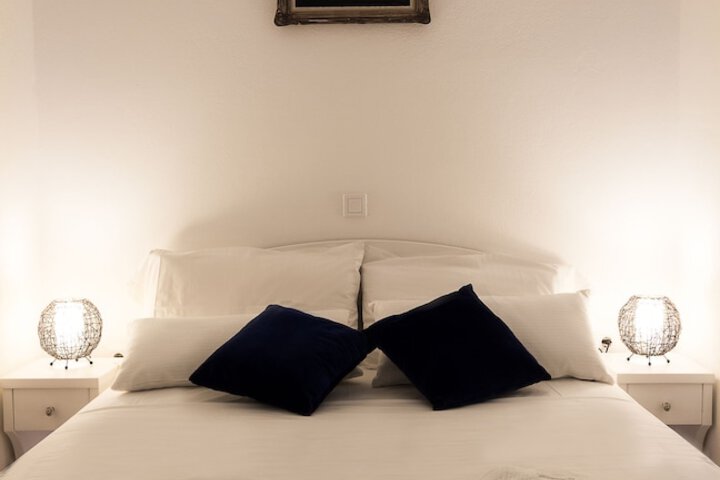 Room 13 of 110